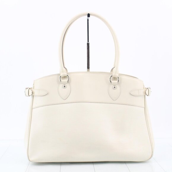 Louis Vuitton Handbags - LOUIS VUITTON Epi GM Passy